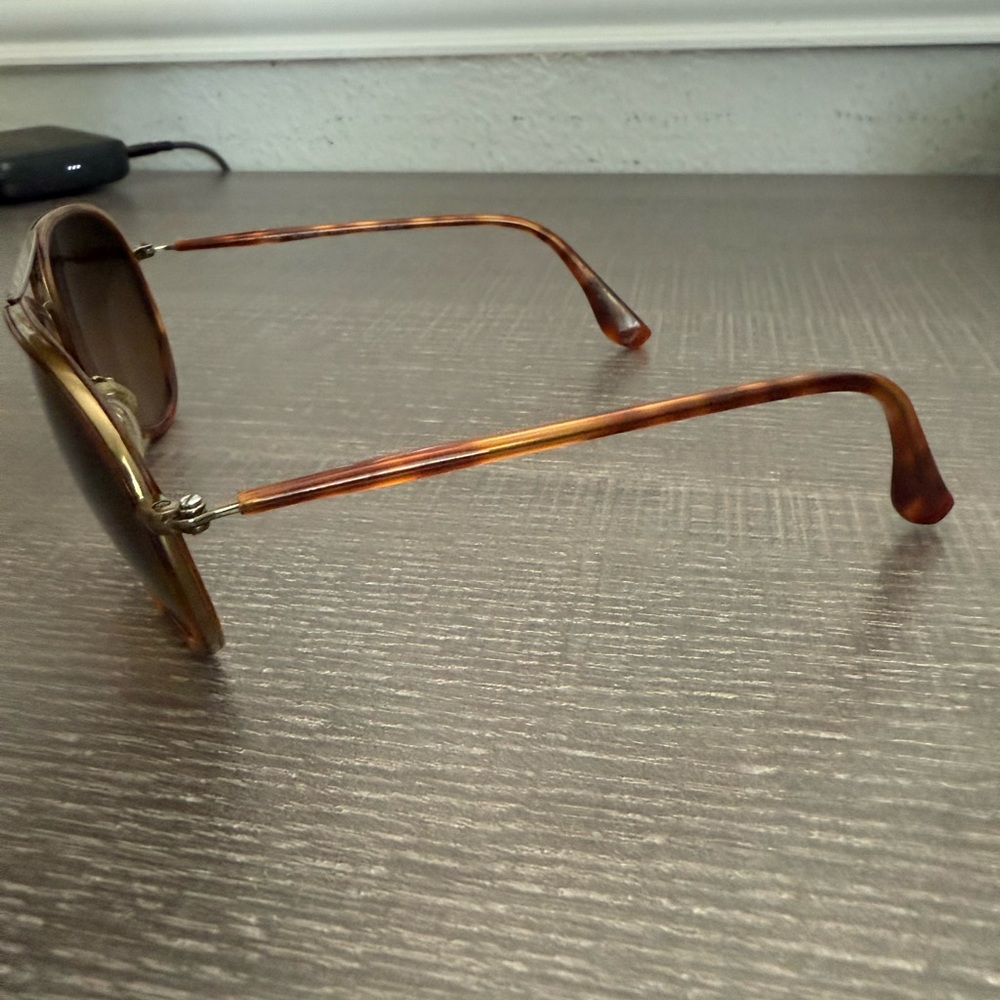 Maui Jim Tortoise Aviator Sunglasses - Picture 8 of 8
